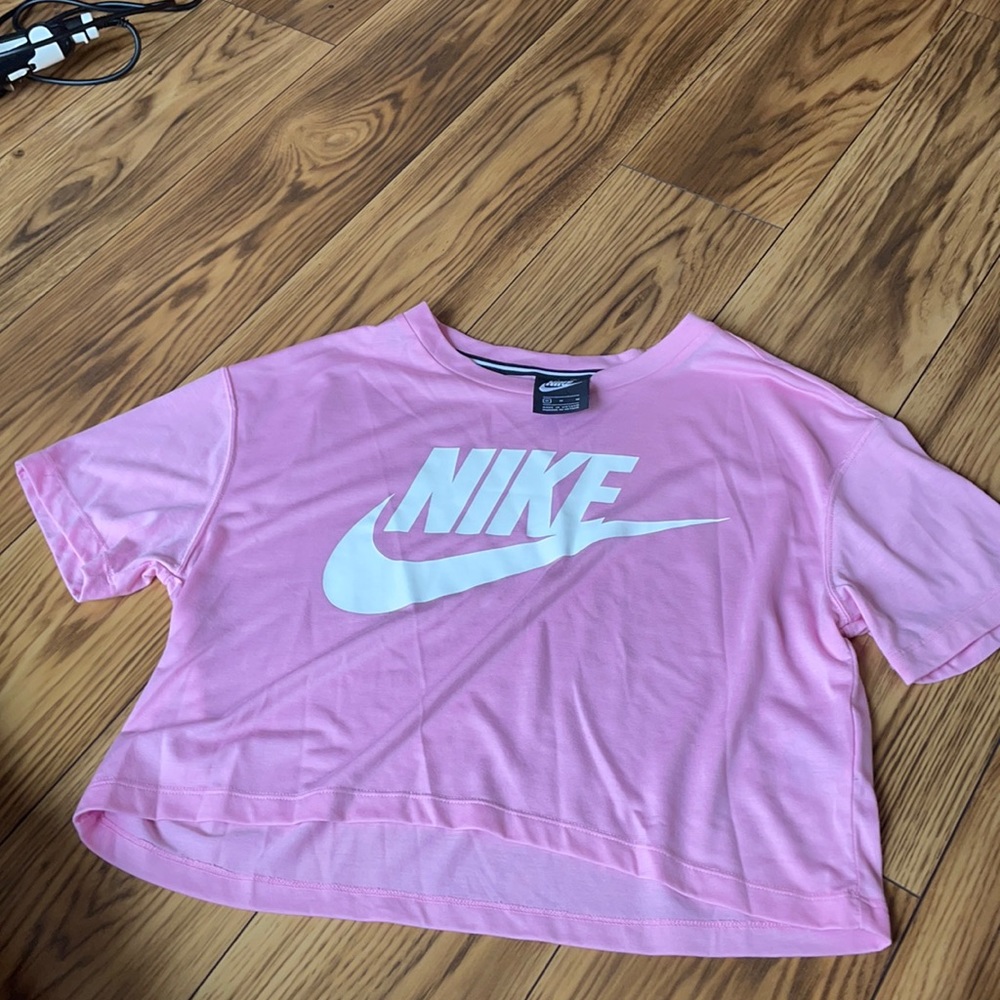Nike Crop Top